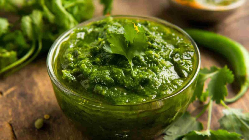 Learn the recipe for making green chilli thecha here - yaha jaane thecha banane ki recipe