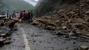 उत्तराखंड में चारधाम मार्ग पर 54 भूस्खलन संभावित क्षेत्र हैं: अध्ययन