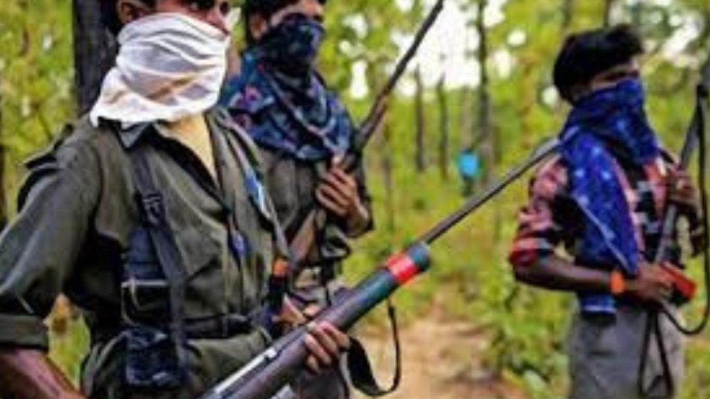 Bijapur Naxal Attack: छत्तीसगढ़ के बीजापुर में नक्सलियों ने जवानों से भरी गाड़ी को उड़ाया, 8 जवान शहीद, 5 से ज्यादा घायल