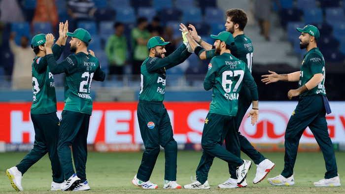 Pakistan: भारत से हार के बाद अपने ही खिलाड़ियों पर बौखलाया PCB, NOC निलंबित किया, विदेशी लीग में खेलने पर रोक