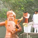 शहीद वीर नारायण सिंह की प्रतीमा पर CM साय ने किया माल्यार्पण